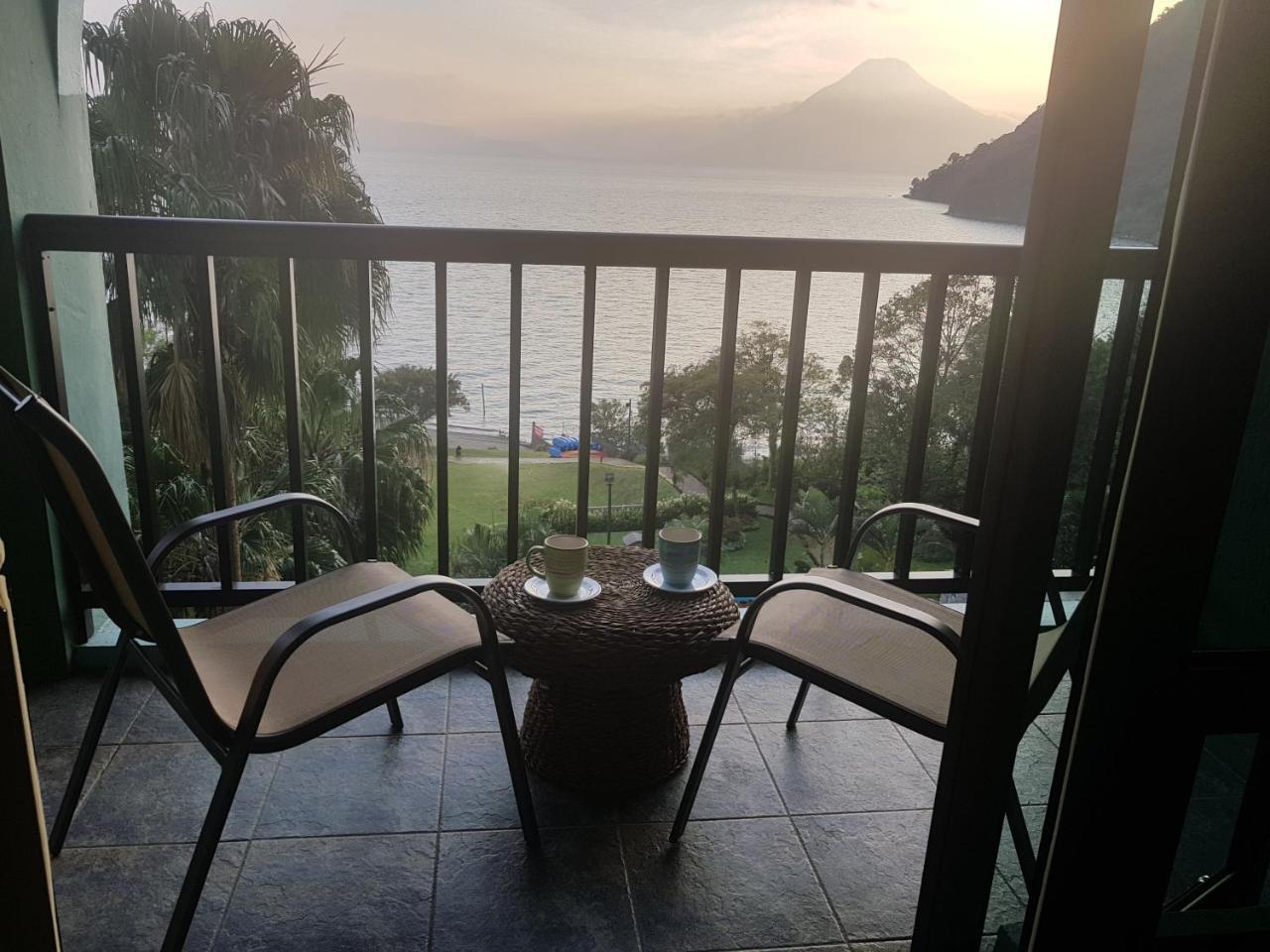 The Paradise Of Atitlan Suites - Free Breakfast Supplies Panajachel Eksteriør billede