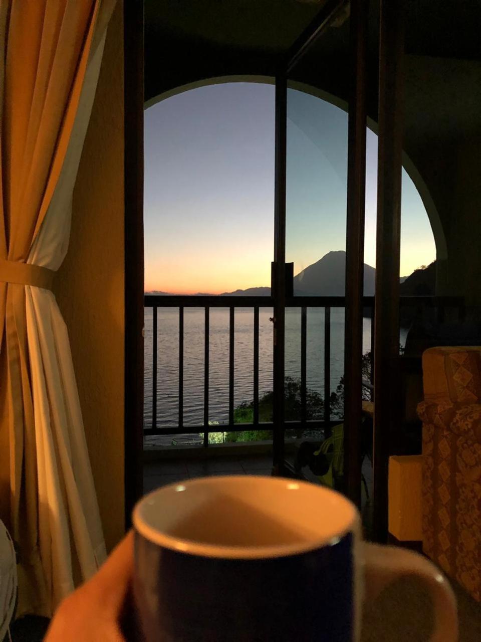 The Paradise Of Atitlan Suites - Free Breakfast Supplies Panajachel Eksteriør billede